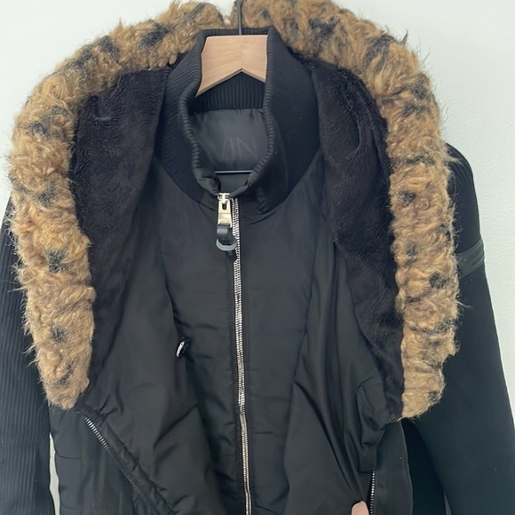 Calvin Klein | Walker Faux Fur Puffer Coat Ribbed Sleeves Black PFTJ4418 Small - Picture 7 of 13